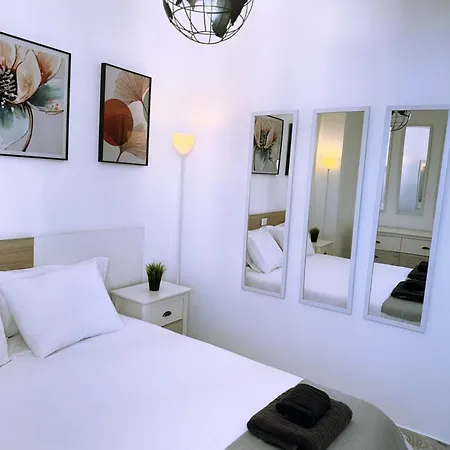 Bohemian Next To Yumbo Apartamento